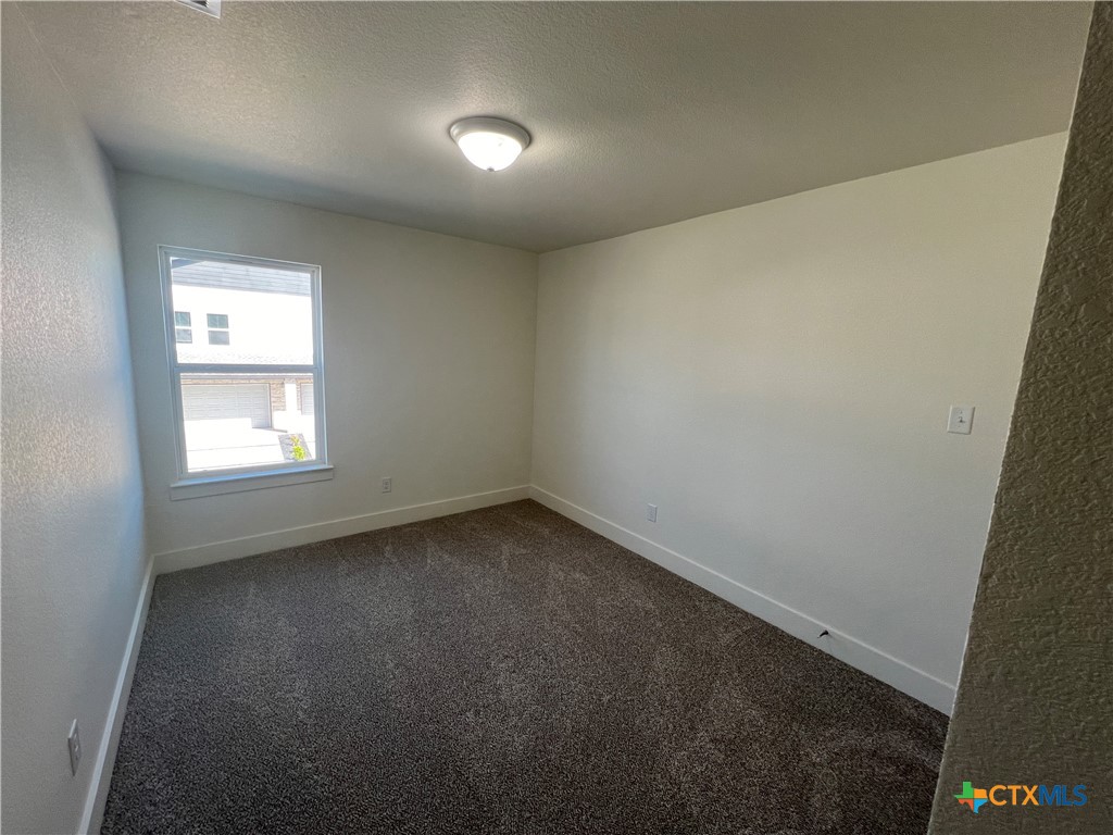 1818 Royal Loop Property Photo 13