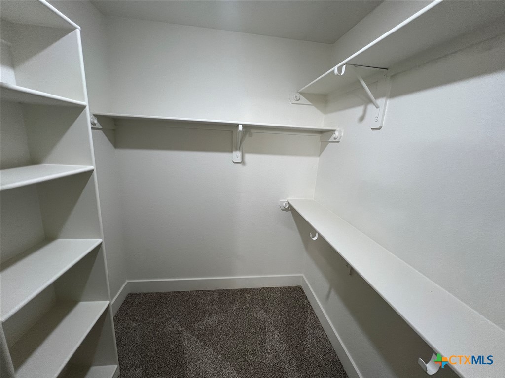 1818 Royal Loop Property Photo 17