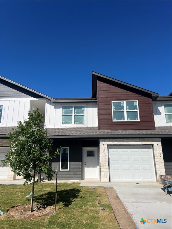 1814 Royal Loop Property Photo 1