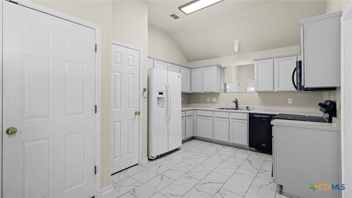 2121 Keystone Drive Property Photo 6