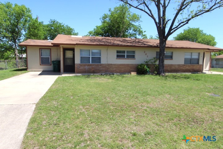 203 W Bobwhite Lane B Property Photo