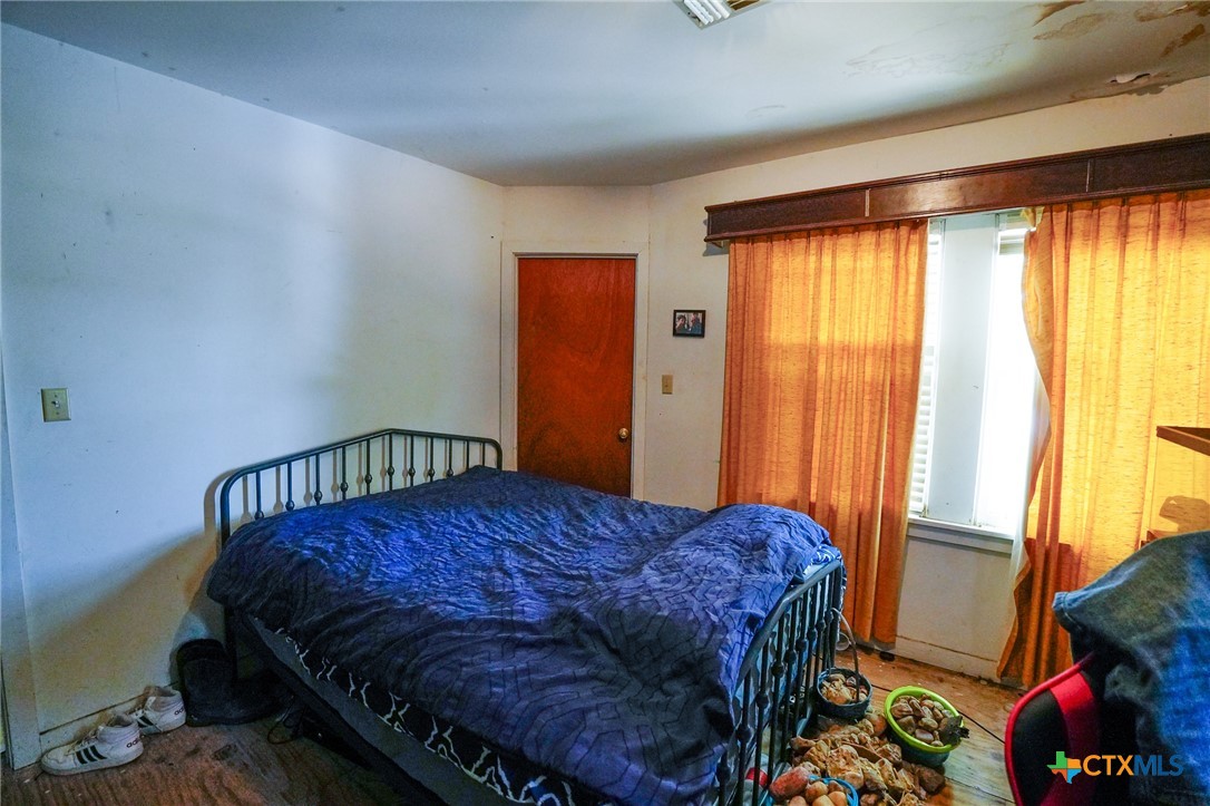 1688 E State Highway 71 Property Photo 9