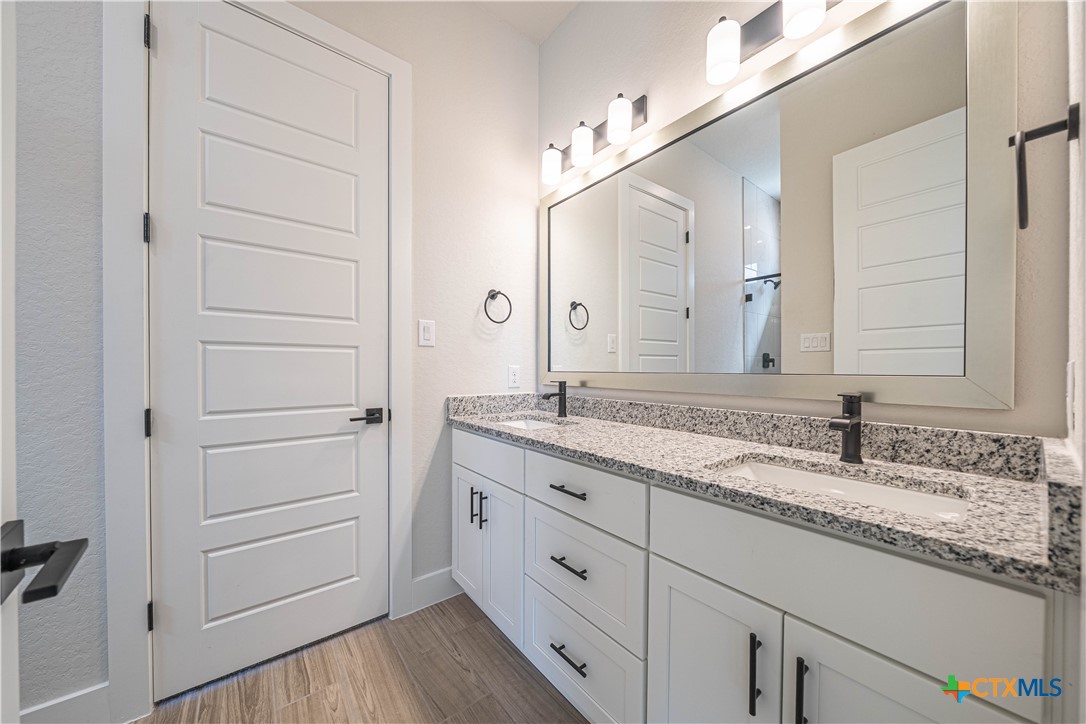 254 Firewheel Lp Property Photo 21