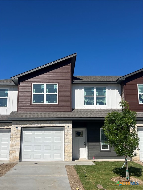 1830 Royal Loop Property Photo 1