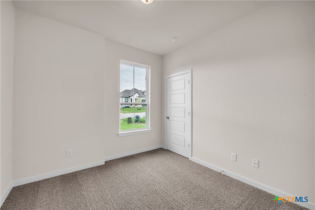 126 University Avenue Property Photo 5