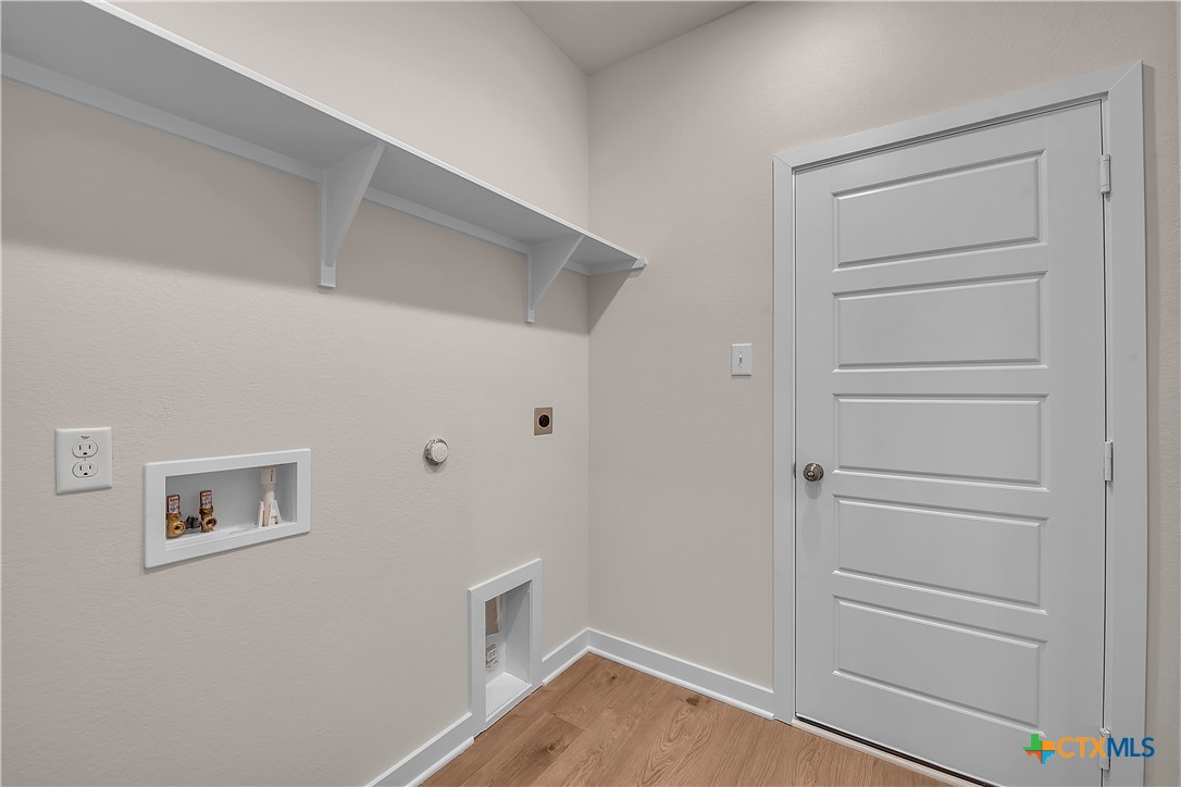 126 University Avenue Property Photo 10