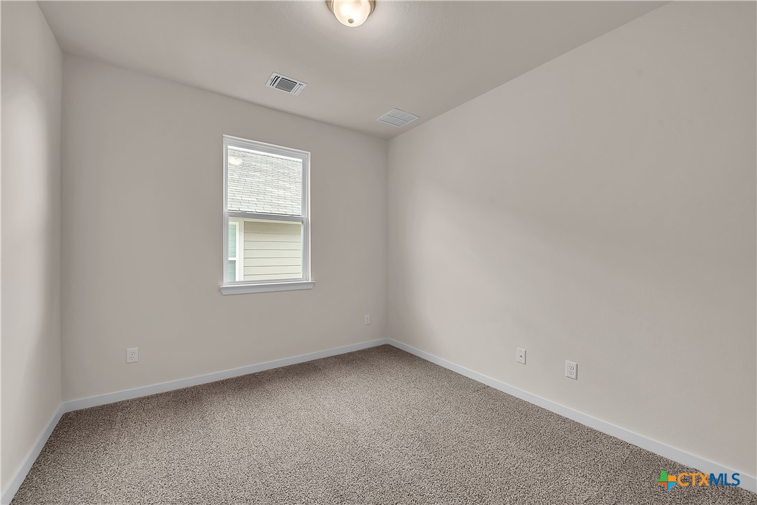 126 University Avenue Property Photo 11