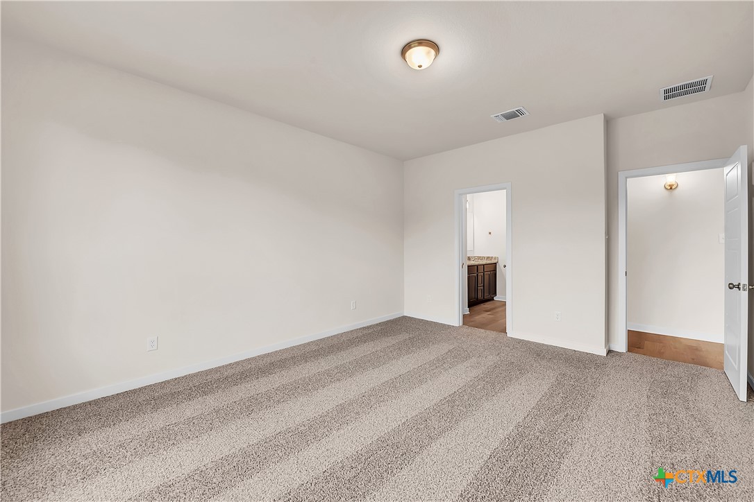 126 University Avenue Property Photo 14