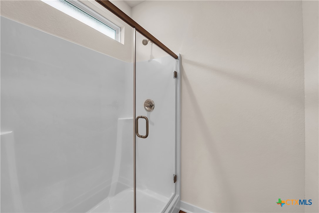 126 University Avenue Property Photo 16