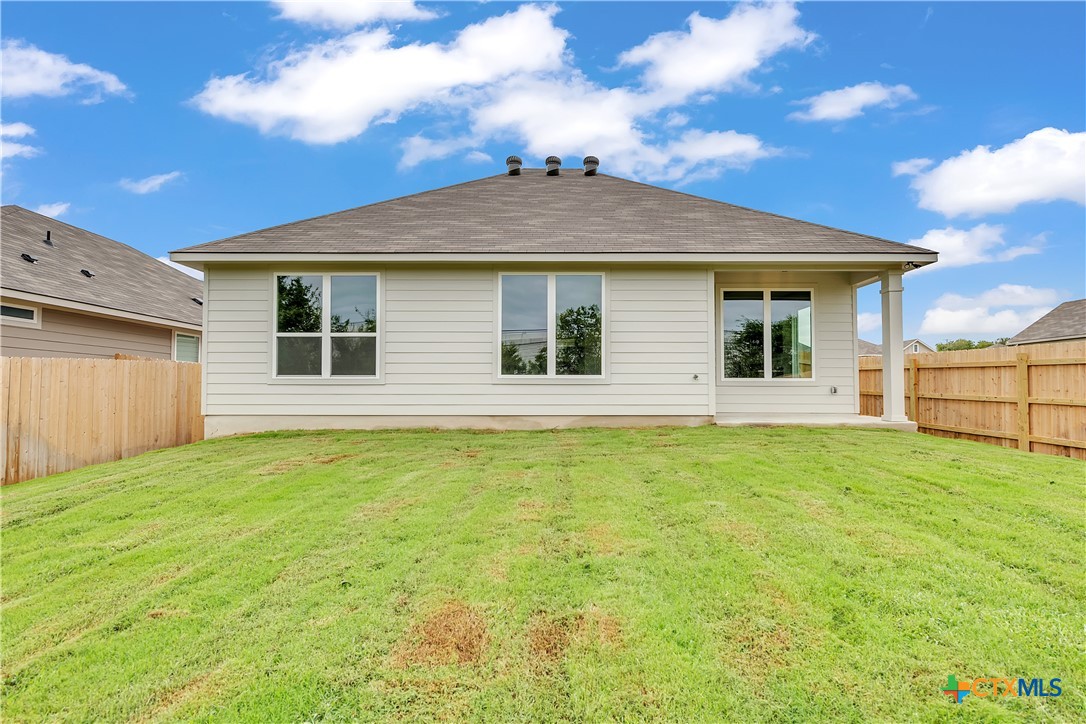 126 University Avenue Property Photo 31