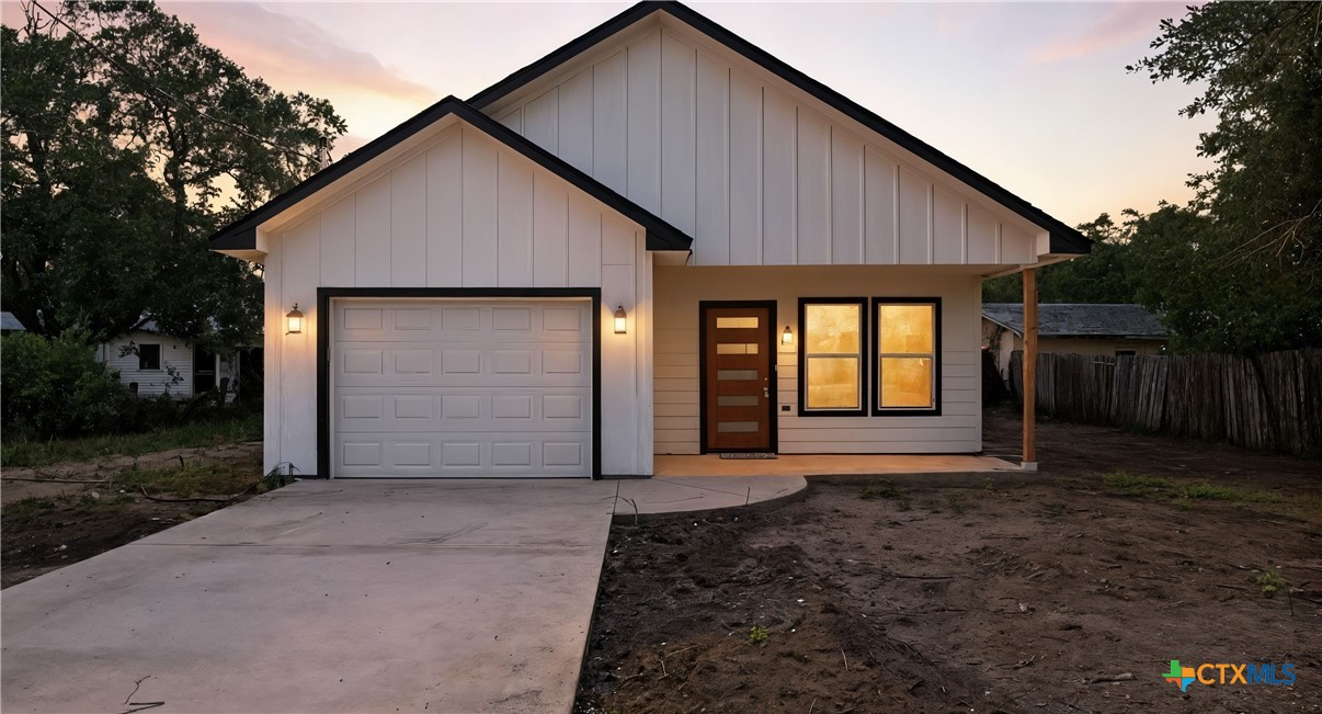 1420 Harwood Street Property Photo 1