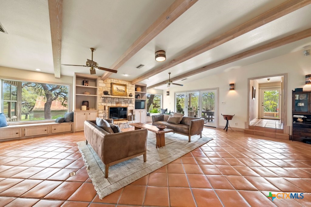 576957 Property Photo 4