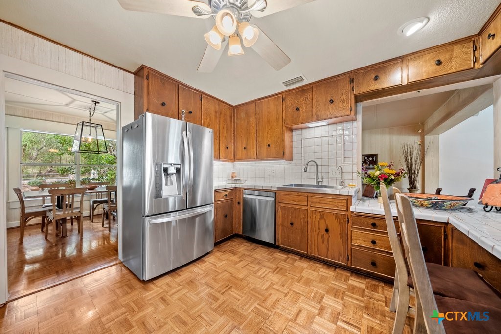 576957 Property Photo 6