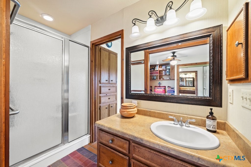 576957 Property Photo 12