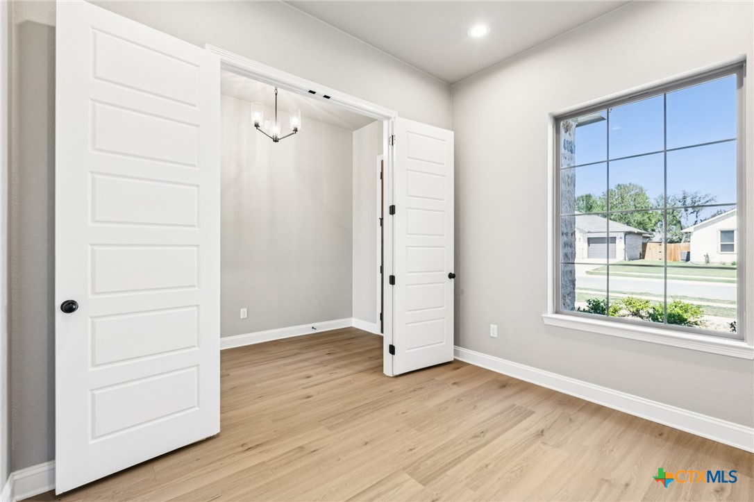 1313 Shirley Faye Lane Property Photo 4