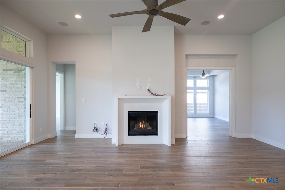 1185 Abelia Property Photo 7