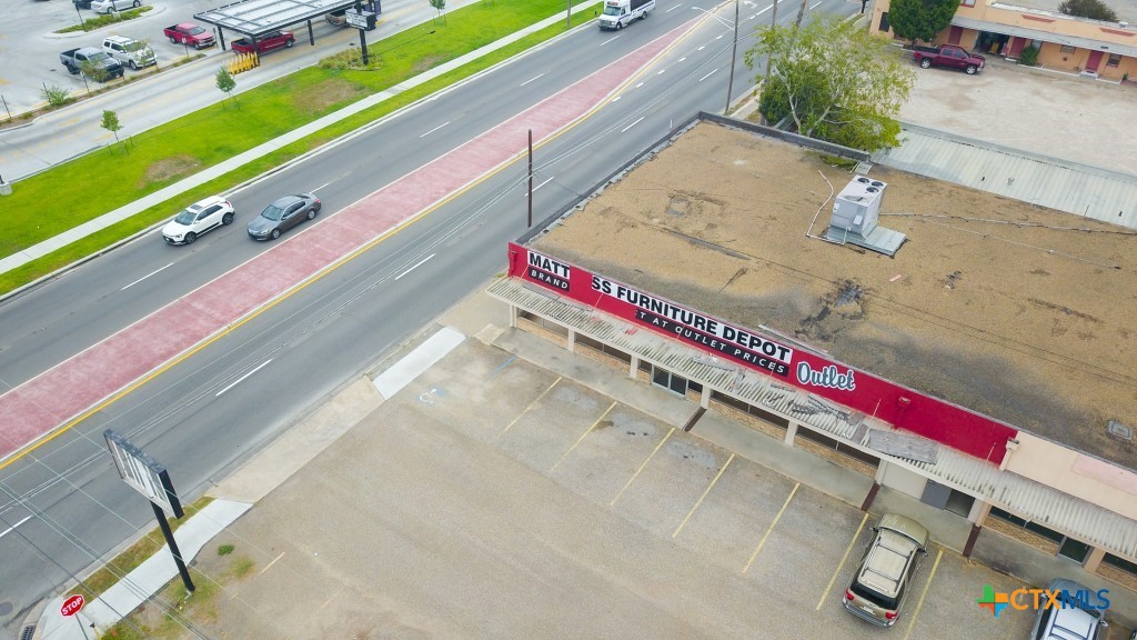 701 E Rio Grande Street Property Photo 3