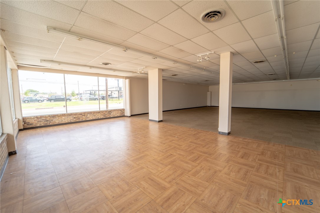 701 E Rio Grande Street Property Photo 7