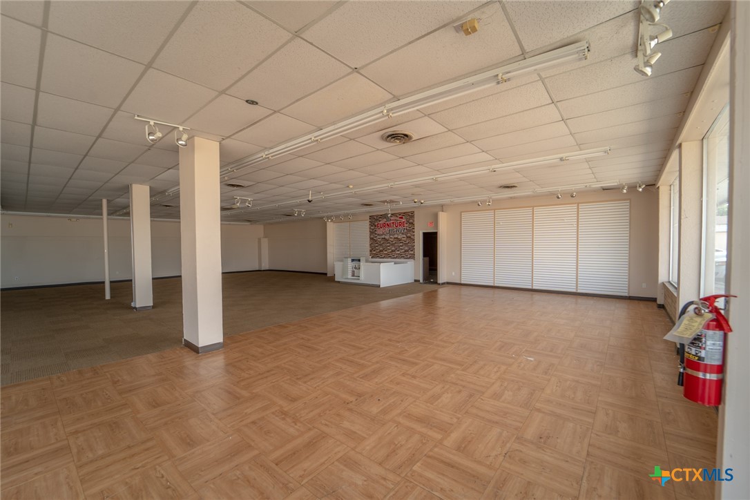 701 E Rio Grande Street Property Photo 8