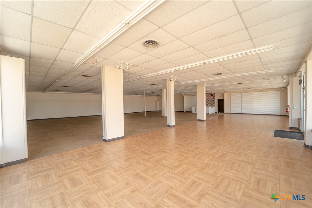 701 E Rio Grande Street Property Photo 9