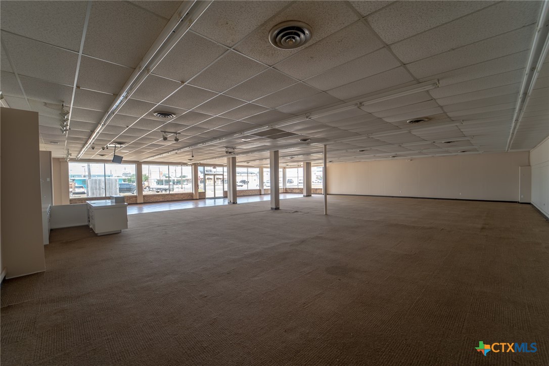 701 E Rio Grande Street Property Photo 11