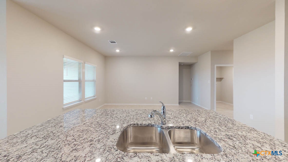 1213 Rolling Thunder Drive Property Photo 7