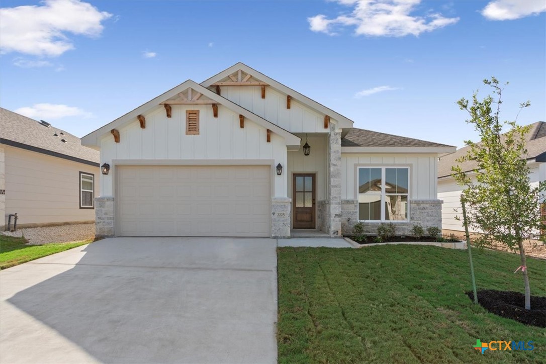 2225 Bigtooth Maple Road Property Photo 1