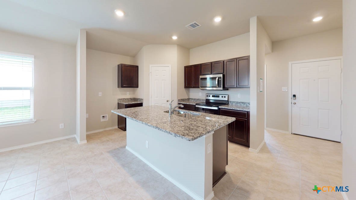 1301 Rolling Thunder Drive Property Photo 3