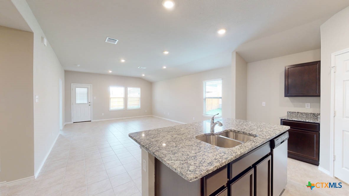 1301 Rolling Thunder Drive Property Photo 5