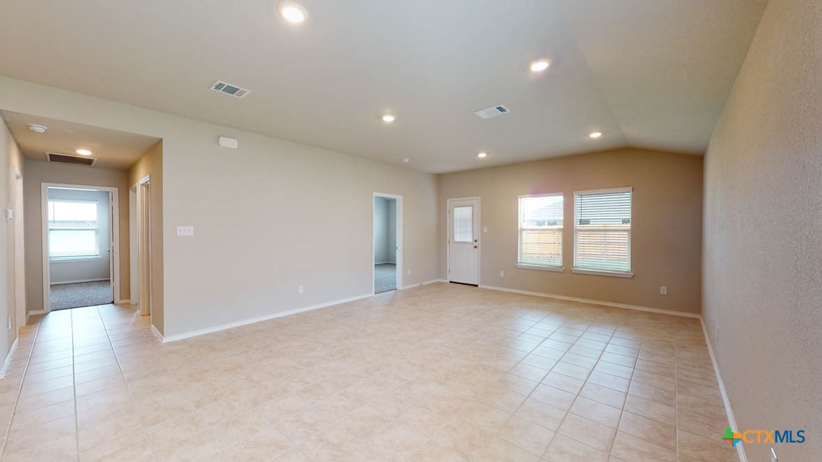 1301 Rolling Thunder Drive Property Photo 12