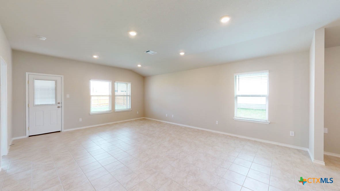 1301 Rolling Thunder Drive Property Photo 14