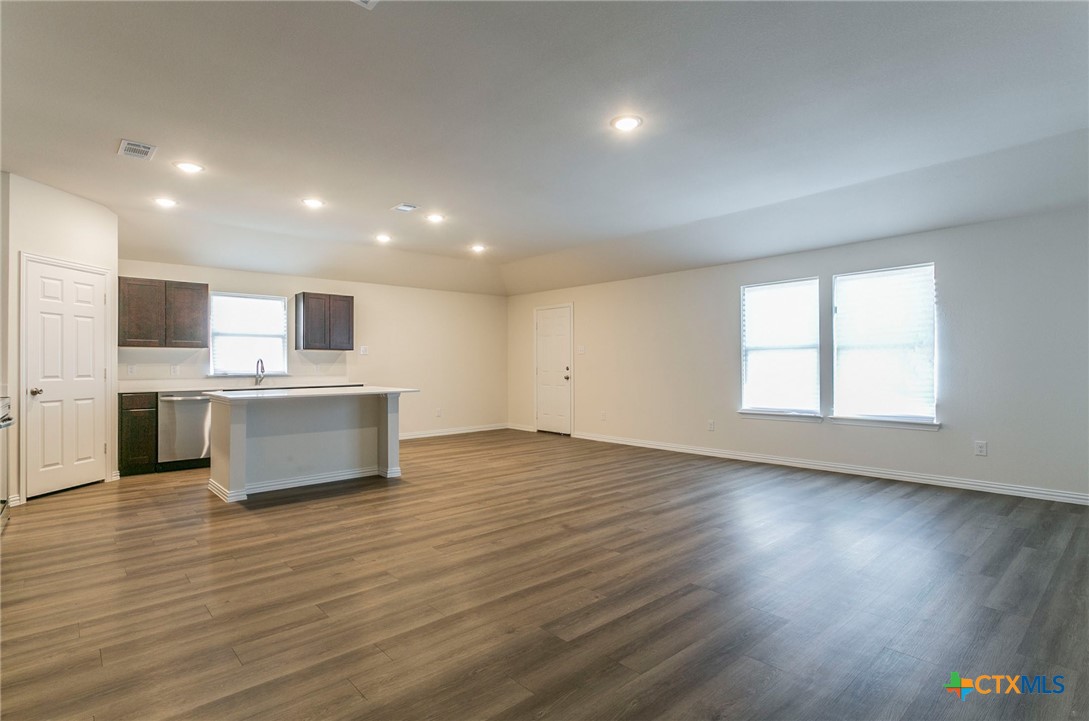 1003 Antelope Trail Property Photo 3