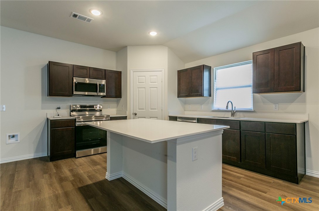 1003 Antelope Trail Property Photo 6