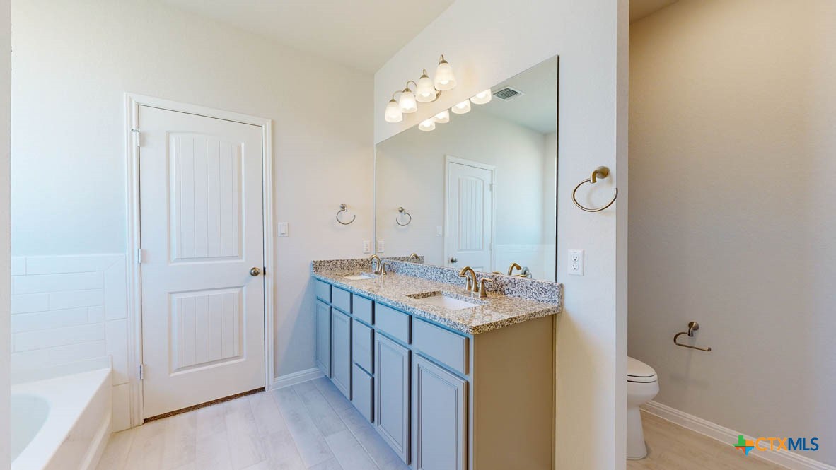 14006 Carsten Loop Property Photo 14