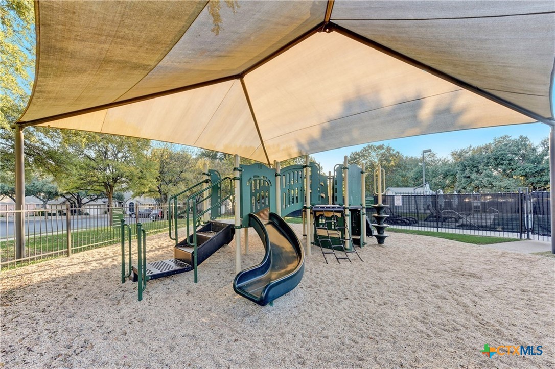 1353 Braided Rope Drive Property Photo 29