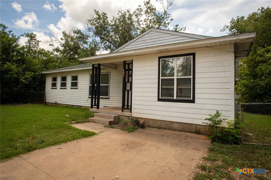 302 Patton Drive Property Photo 2