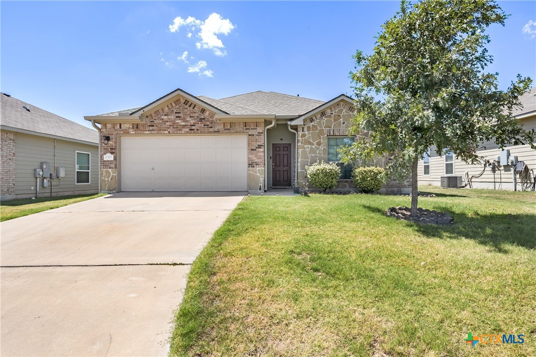 1028 Wethersfield Lane Property Photo