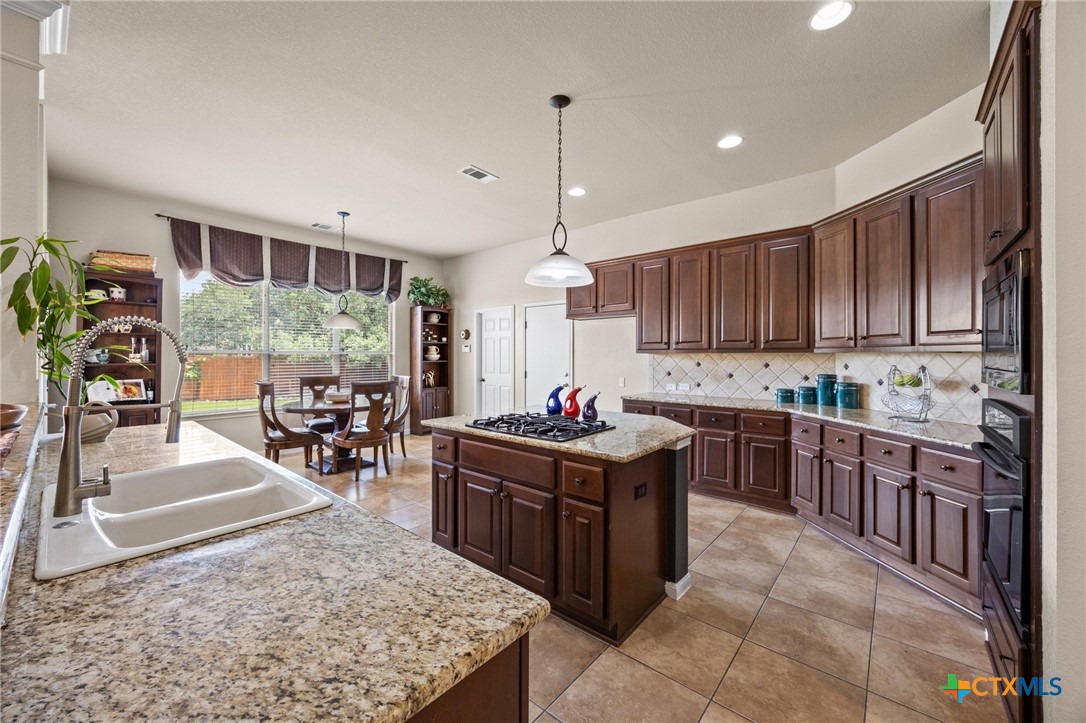 2604 Running Wyld Property Photo 11