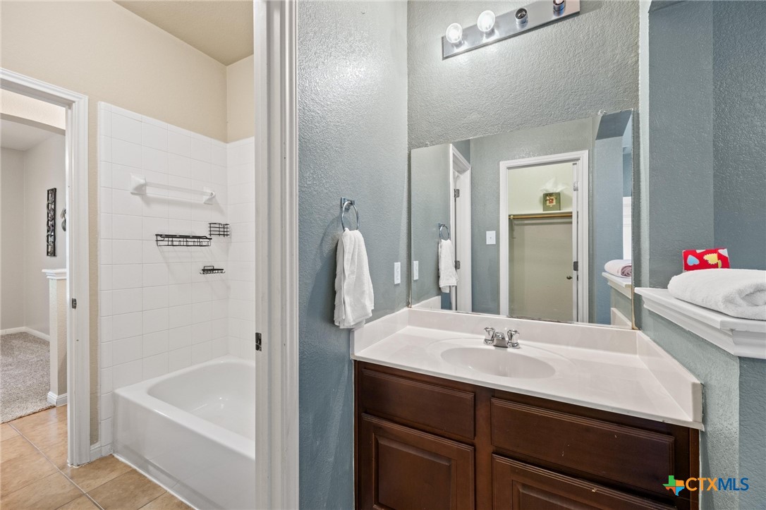 2604 Running Wyld Property Photo 32