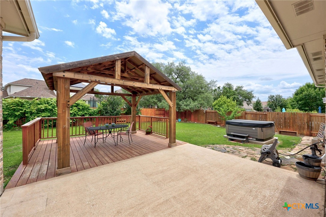 2604 Running Wyld Property Photo 33