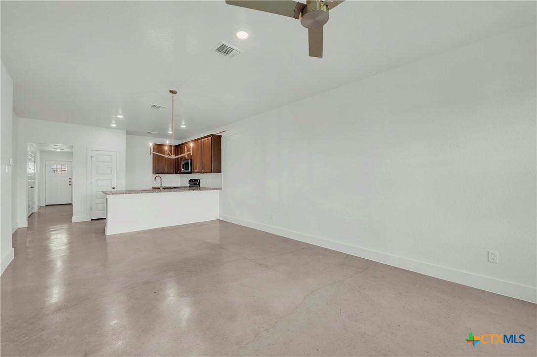 1214 College Avenue Property Photo 3