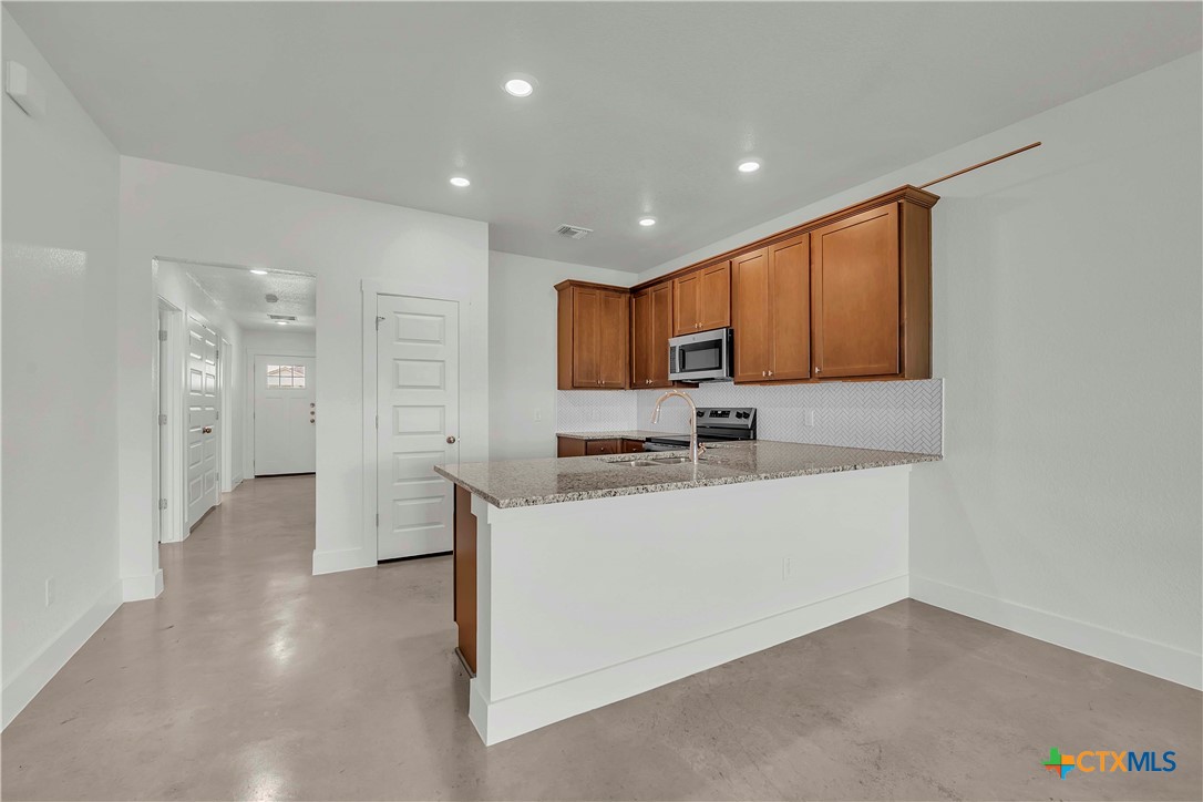 1214 College Avenue Property Photo 6