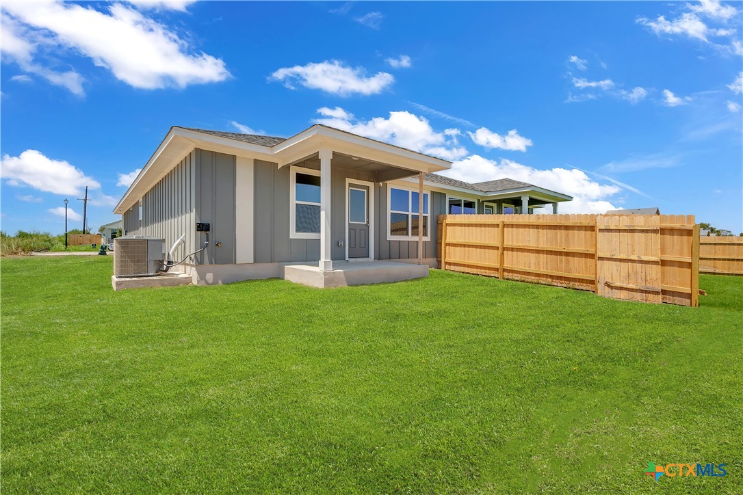 1214 College Avenue Property Photo 16