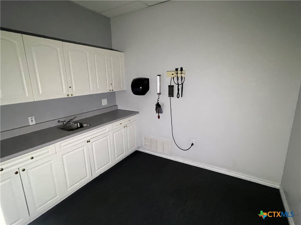 3106 S W S Young Drive B-203 Property Photo 12