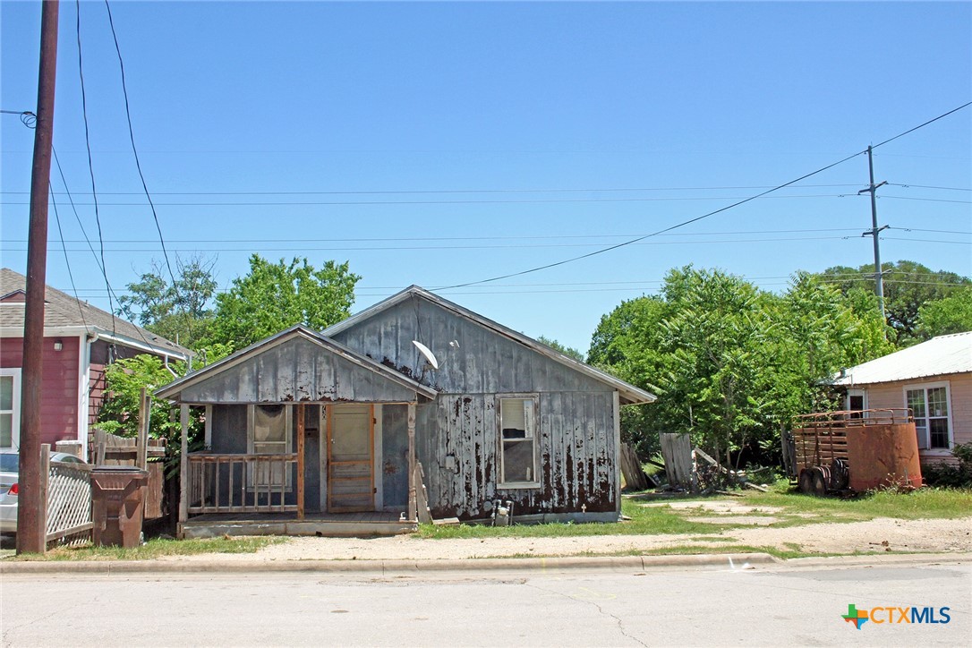 730 Chihuahua Street Property Photo