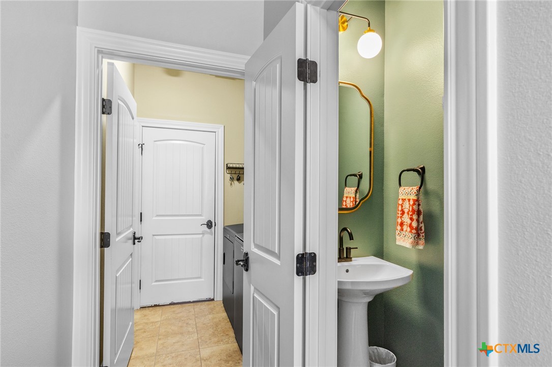 111 Fleetwood Drive Property Photo 12