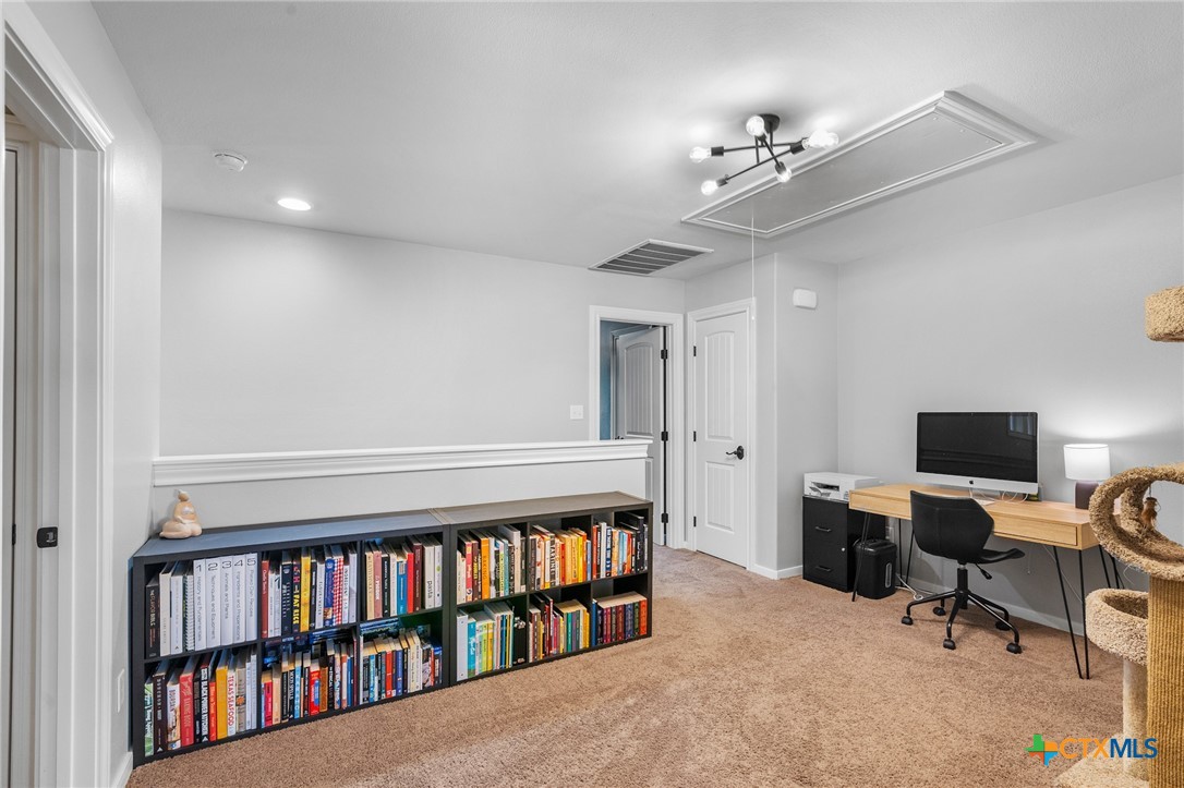 111 Fleetwood Drive Property Photo 14