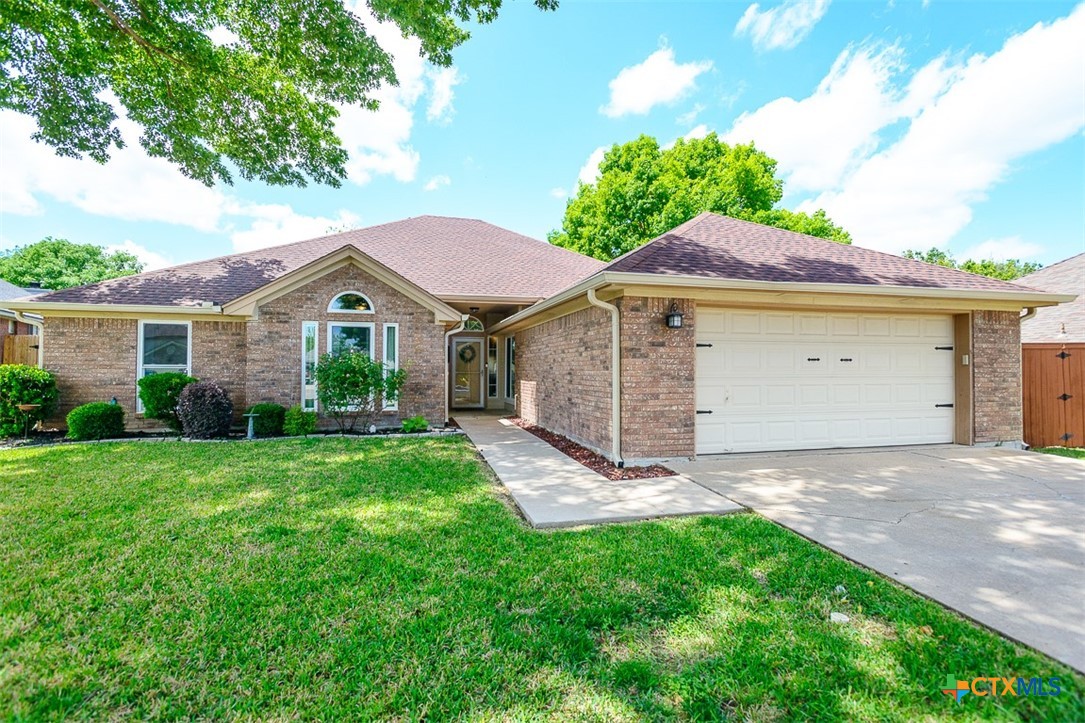 610 Yucca Circle Property Photo 1