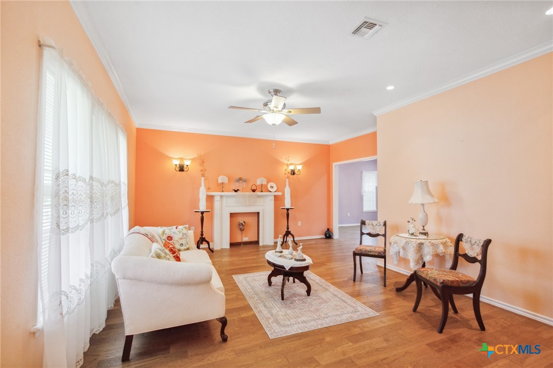 344 W High Street Property Photo 5