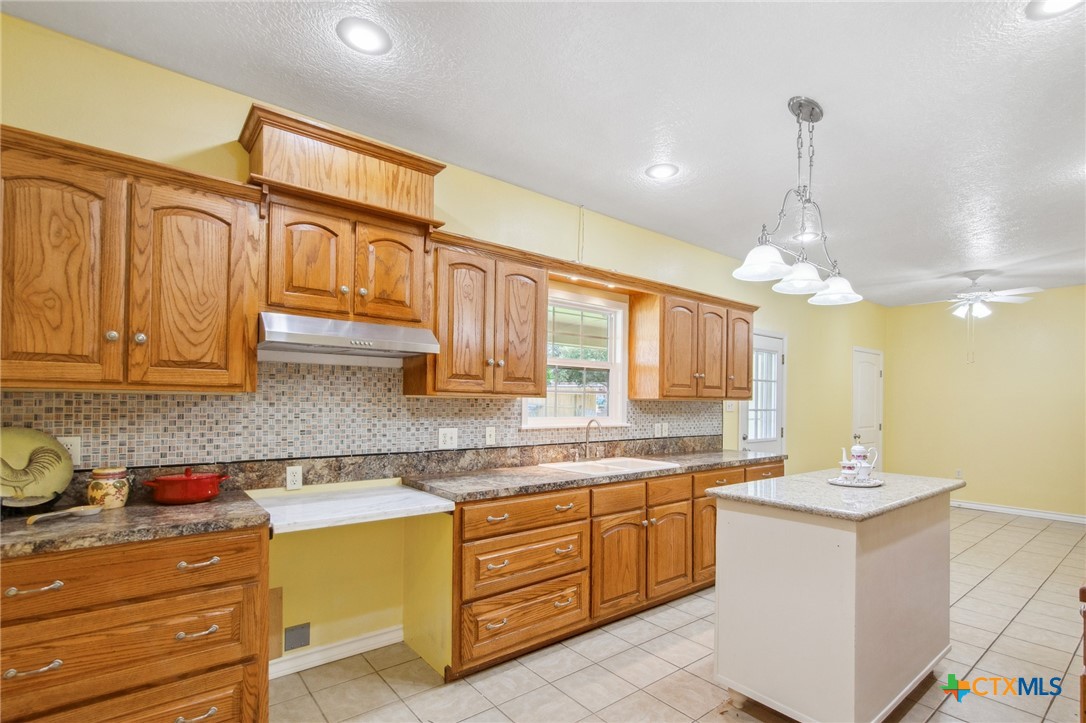 344 W High Street Property Photo 8